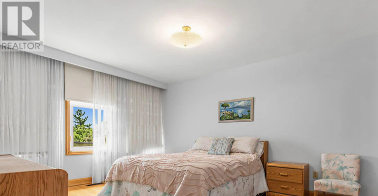 370 Maple Leaf Drive, Toronto, ON, M6L 1P6 - 29