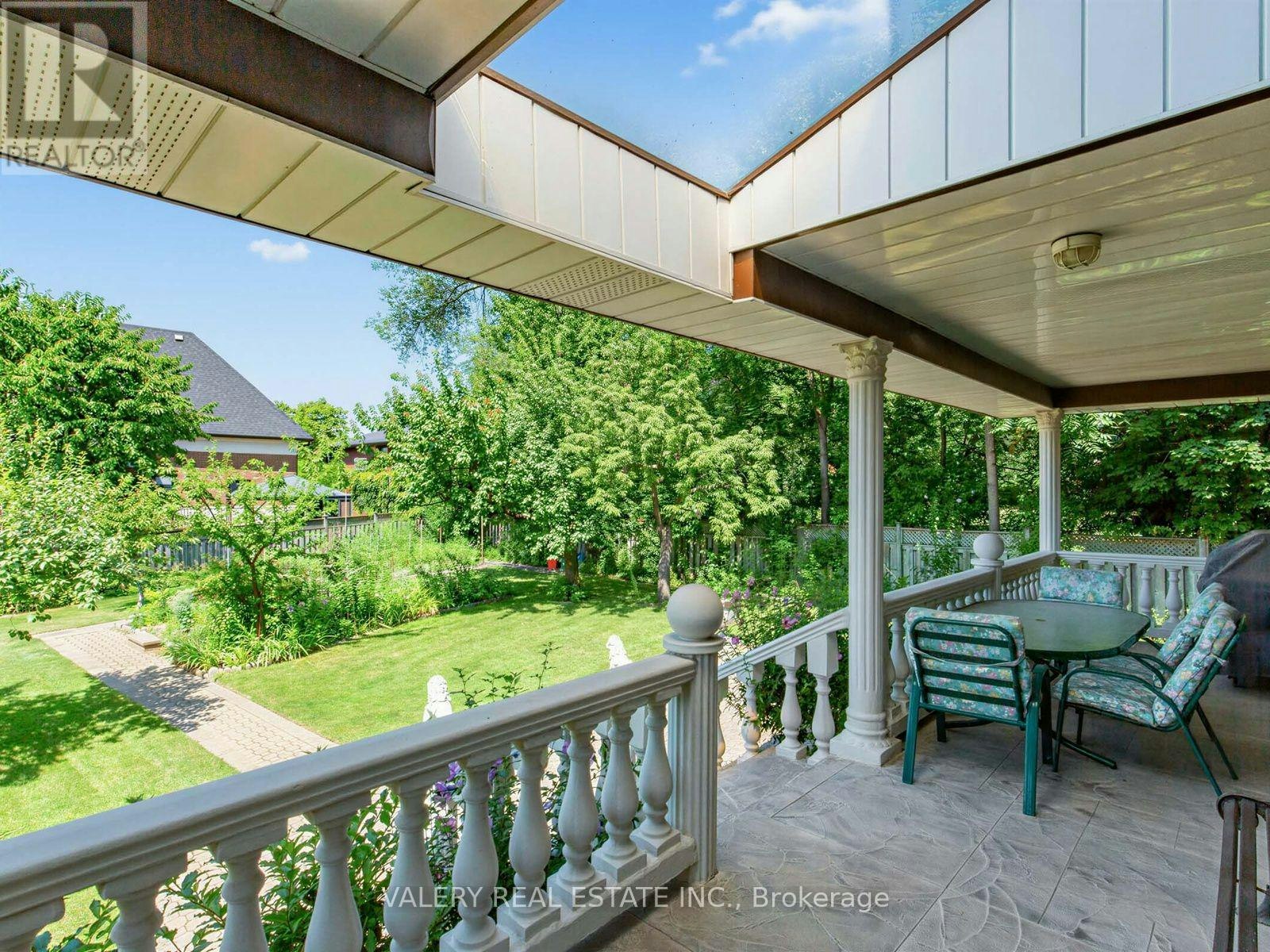370 Maple Leaf Drive, Toronto, ON, M6L 1P6 - 39