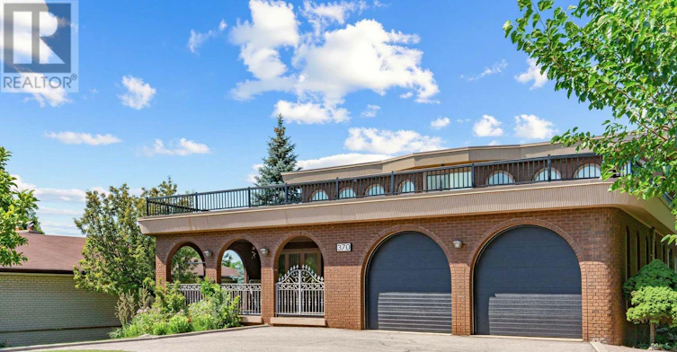 370 Maple Leaf Drive, Toronto, ON, M6L 1P6