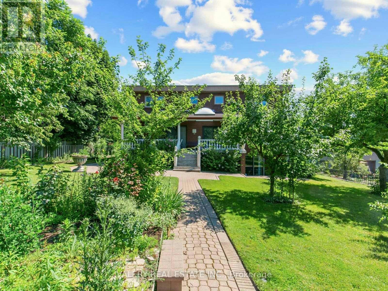 370 Maple Leaf Drive, Toronto, ON, M6L 1P6 - 42