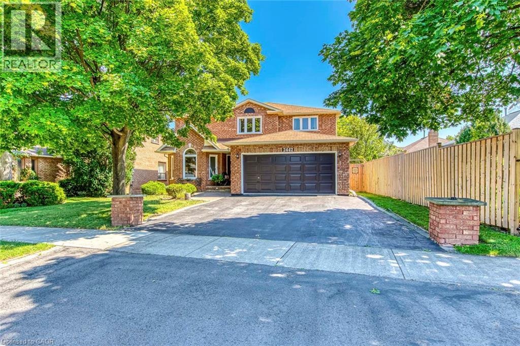 2442 Wynten Way, Oakville, ON, L6J 7K9
