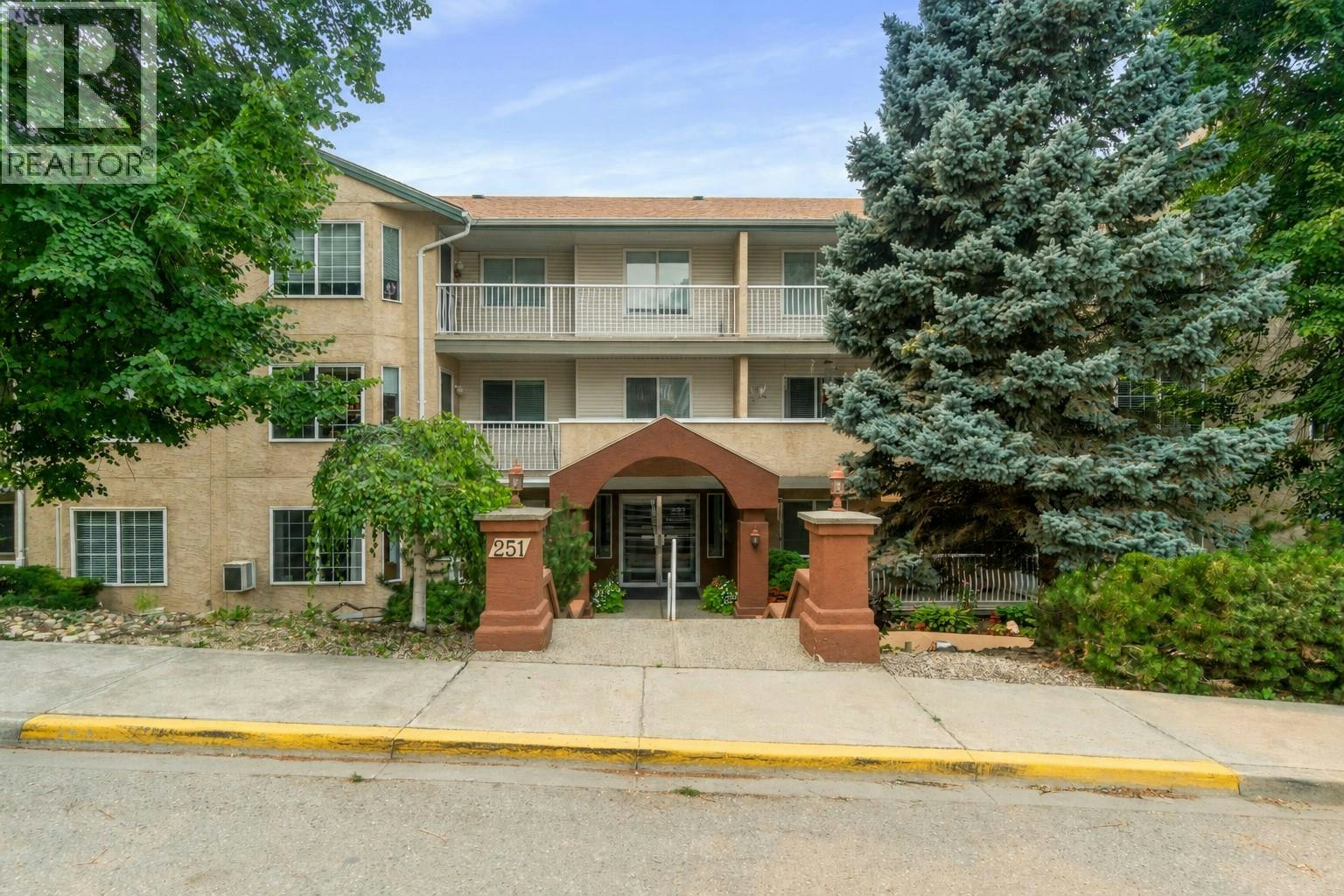 303-251 SE 6 Street, Salmon Arm, BC, V1E 1J9