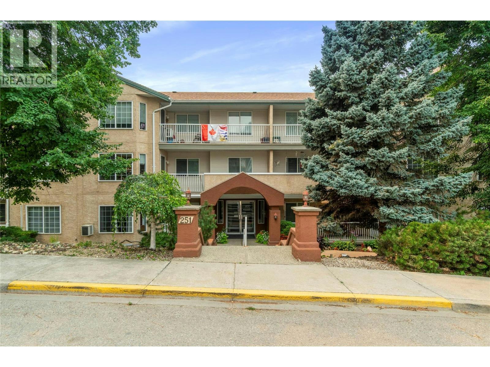 303-251 SE 6 Street, Salmon Arm, BC, V1E 1J9