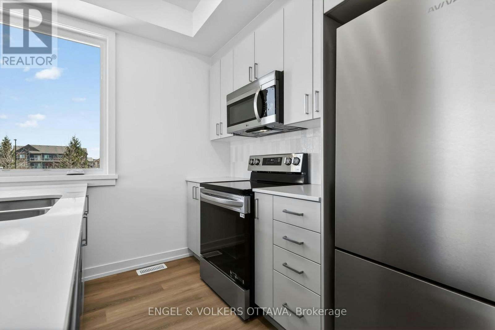 138 Stardust Private, Ottawa, ON, K1T 3W6 - 20