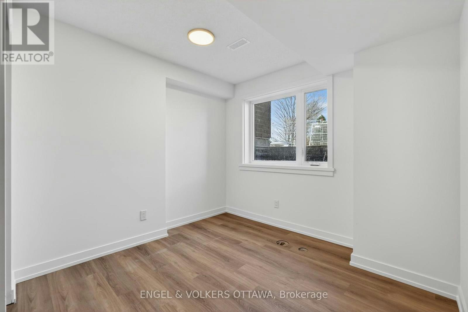138 Stardust Private, Ottawa, ON, K1T 3W6 - 32