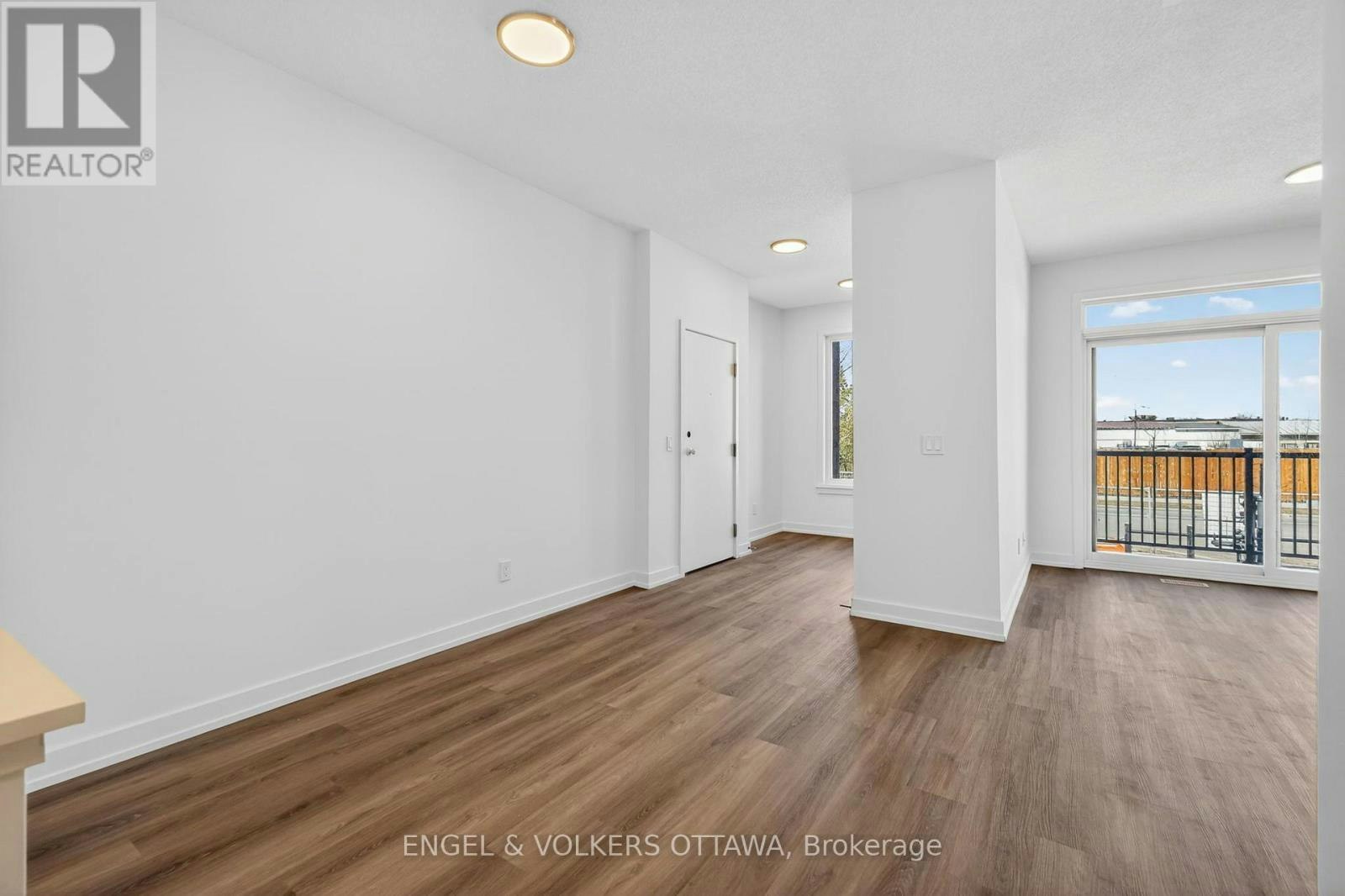 138 Stardust Private, Ottawa, ON, K1T 3W6 - 8