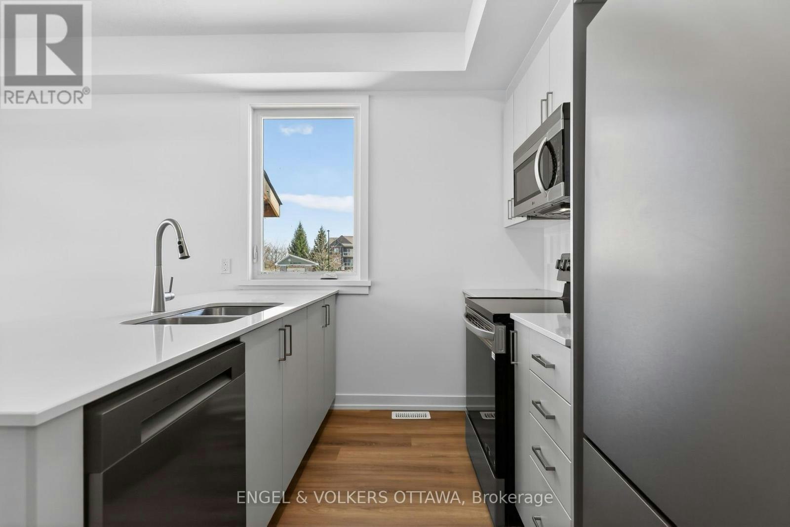 138 Stardust Private, Ottawa, ON, K1T 3W6 - 19