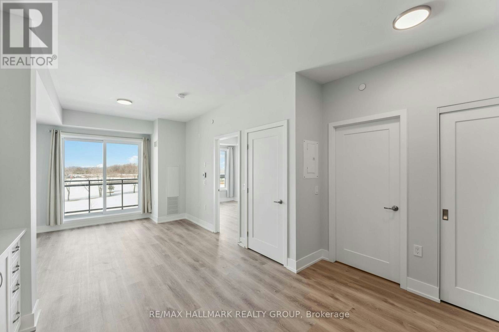 319-397 Codd's Road, Ottawa, ON, K2K 2M5 - 9