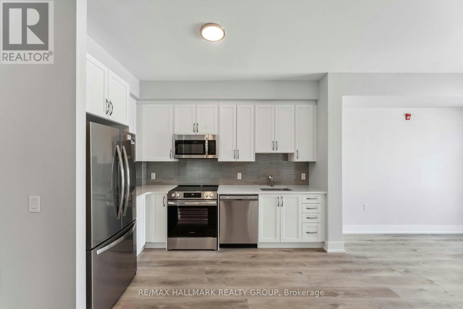 319-397 Codd's Road, Ottawa, ON, K2K 2M5 - 6