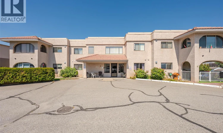 104B-8006 Vedette Drive