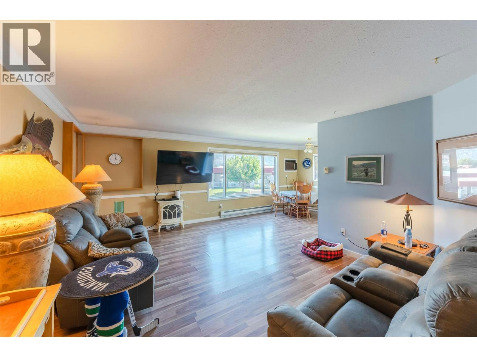 104B-8006 Vedette Drive - 2
