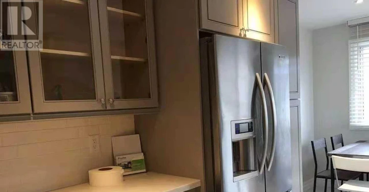 UPPER-102 Peckham Avenue, Toronto, ON, M2R 2V5 - 4