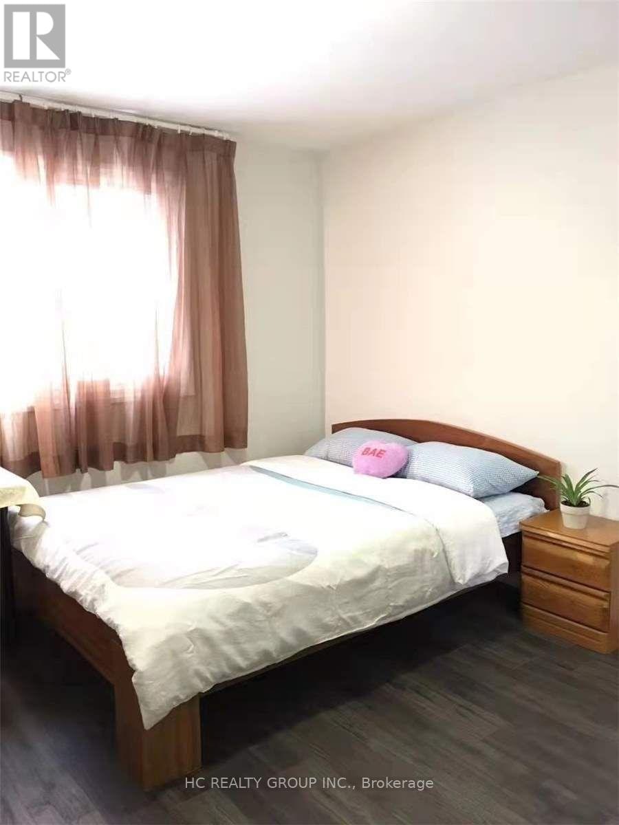 UPPER-102 Peckham Avenue, Toronto, ON, M2R 2V5 - 8