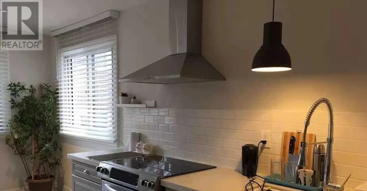 UPPER-102 Peckham Avenue, Toronto, ON, M2R 2V5 - 3