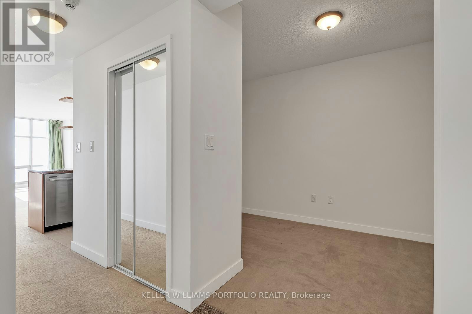 2910-10 Navy Wharf Court, Toronto, ON, M5V 3V2 - 3