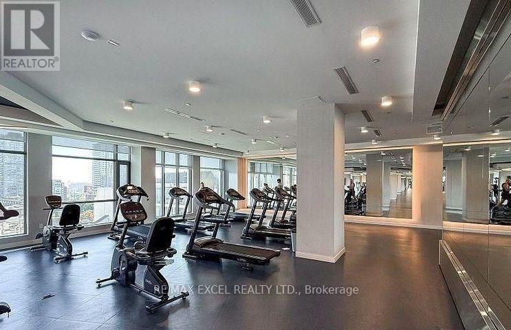 914 SE-60 Princess Street, Toronto, ON, M5A 2C7 - 5