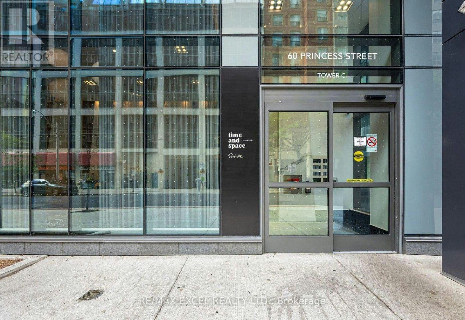 914 SE-60 Princess Street, Toronto, ON, M5A 2C7 - 3
