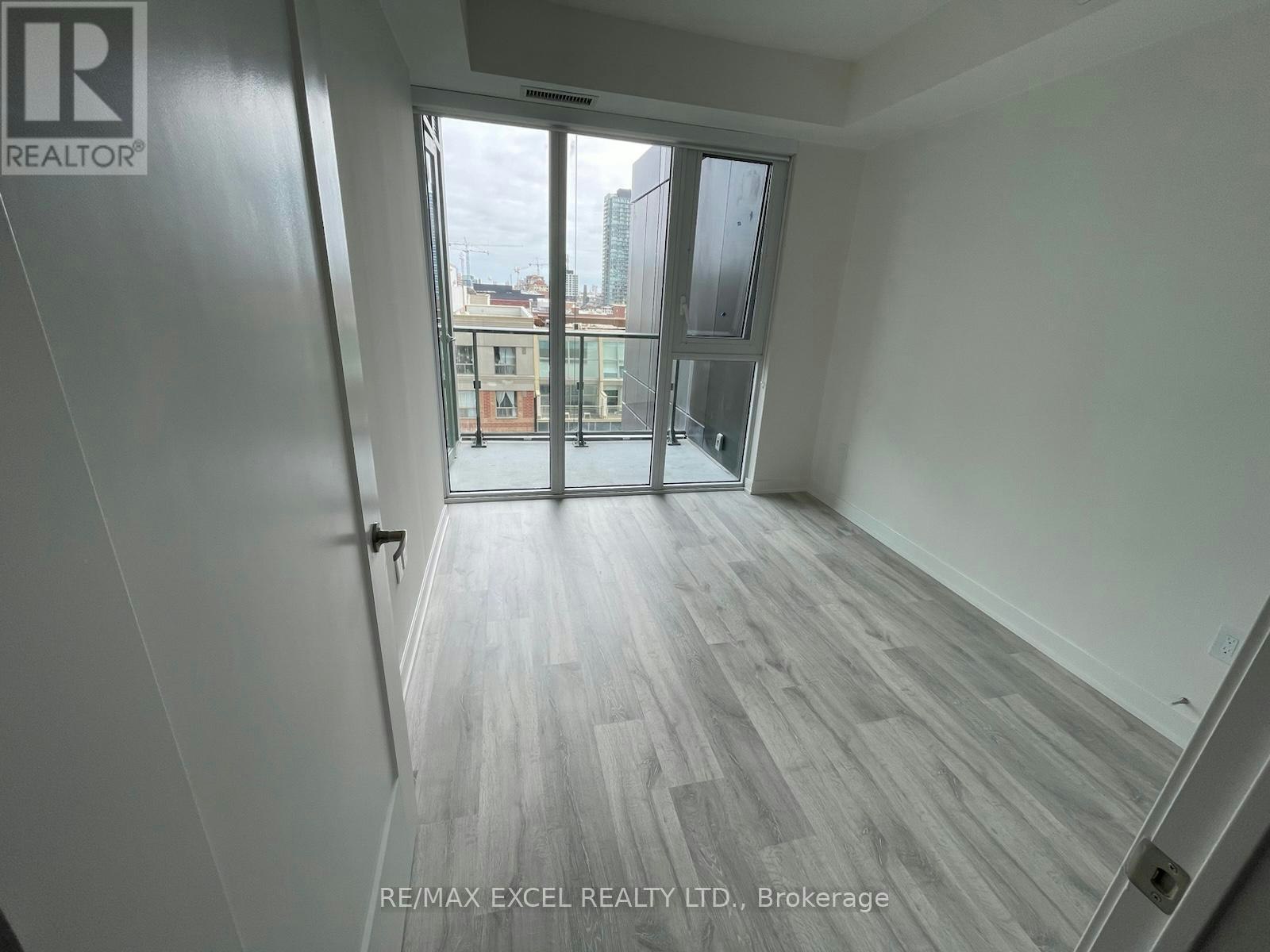 914 SE-60 Princess Street, Toronto, ON, M5A 2C7 - 24