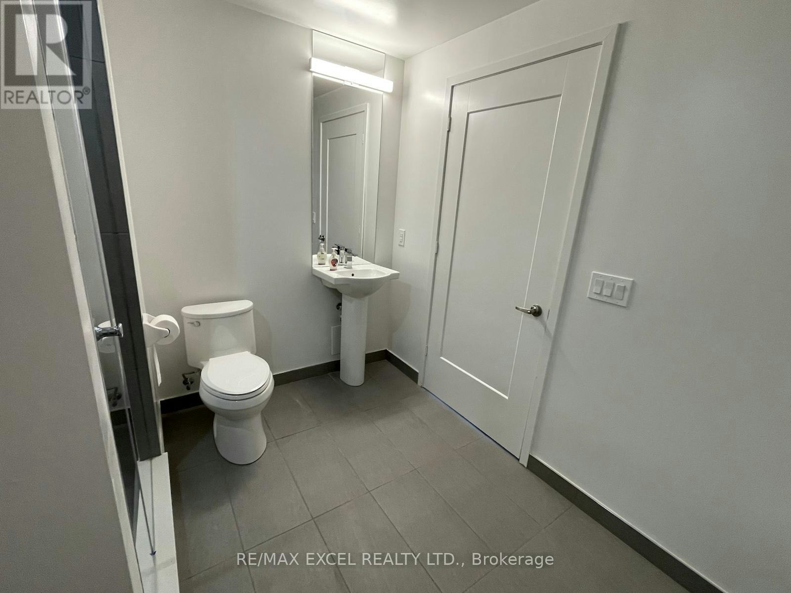 914 SE-60 Princess Street, Toronto, ON, M5A 2C7 - 29