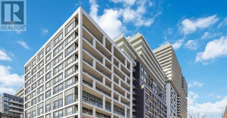 914 SE-60 Princess Street, Toronto, ON, M5A 2C7