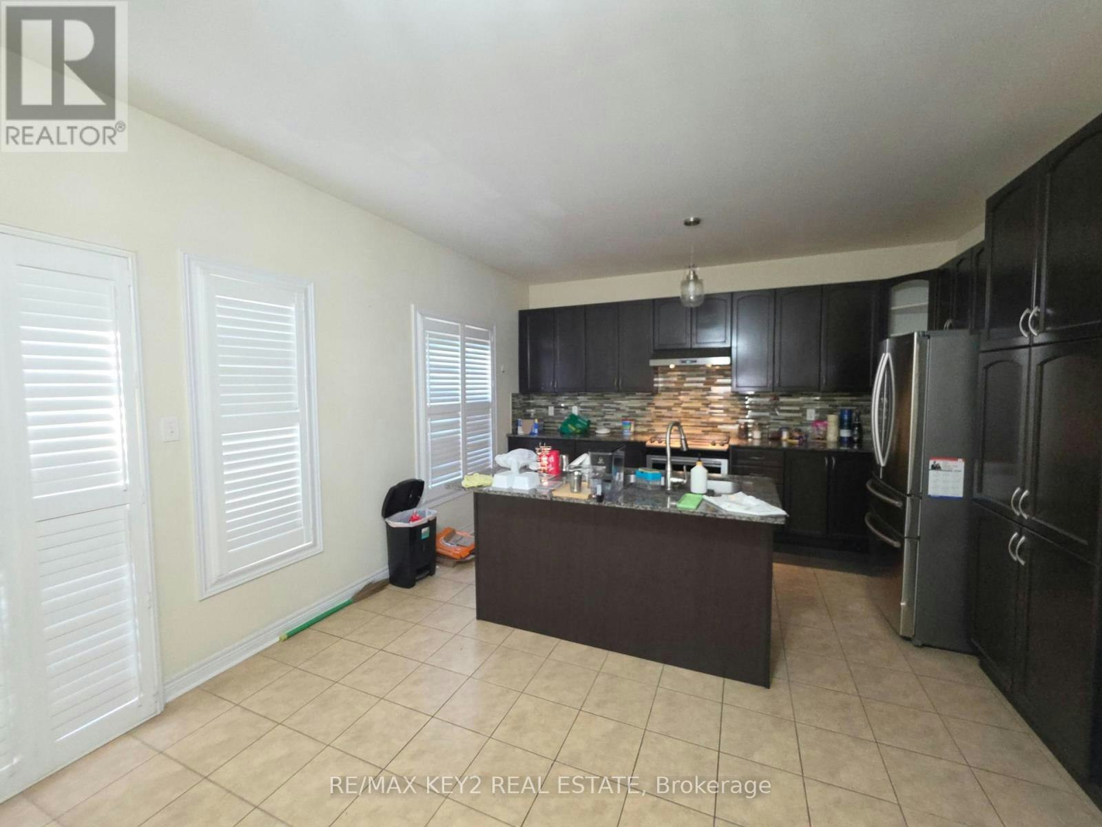 UPPER-1601 Dusty Drive, Pickering, ON, L1X 0C9 - 2