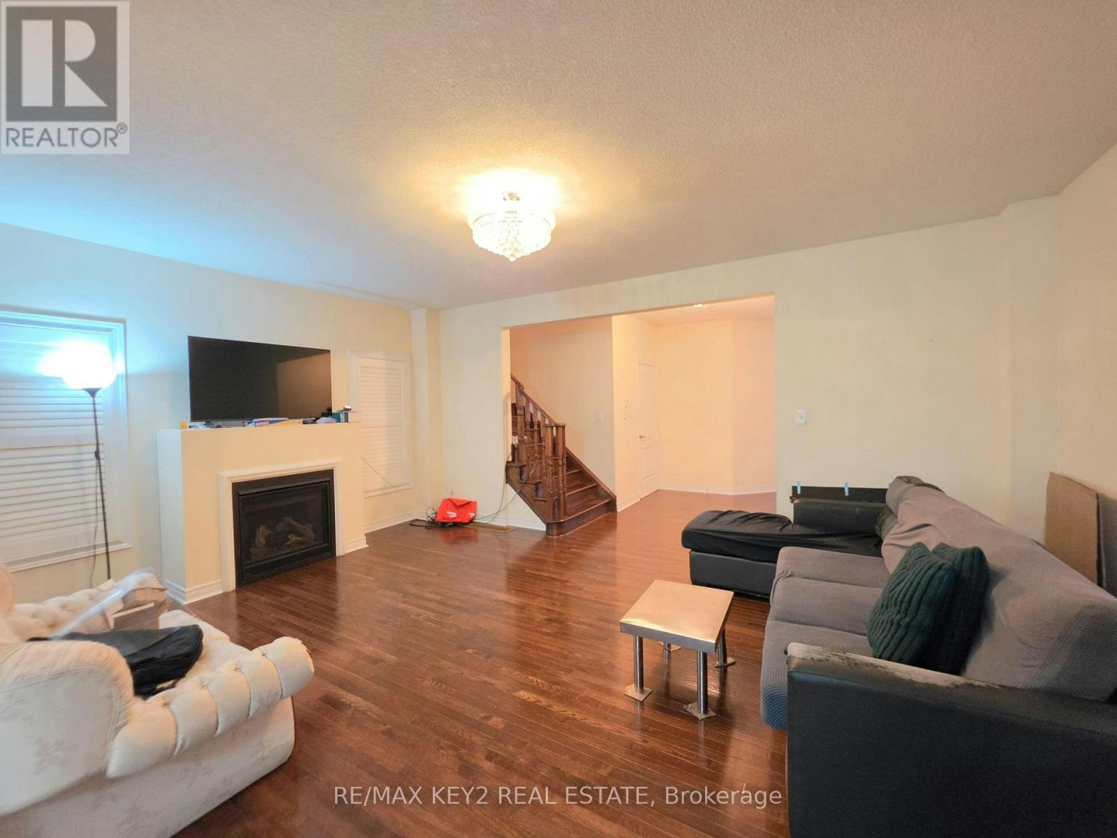 UPPER-1601 Dusty Drive, Pickering, ON, L1X 0C9 - 5