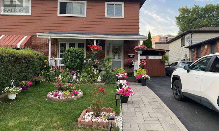 83 Coxworth Crescent