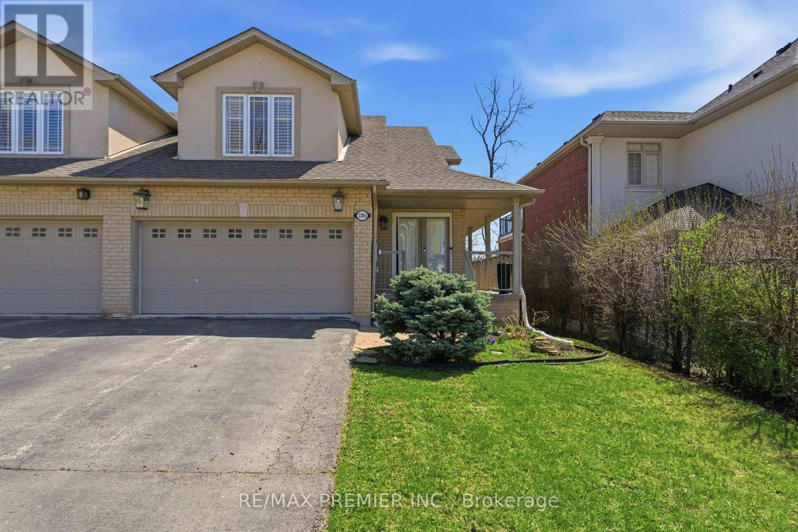 2304 Sovereign Street, Oakville, ON, L6L 1L6