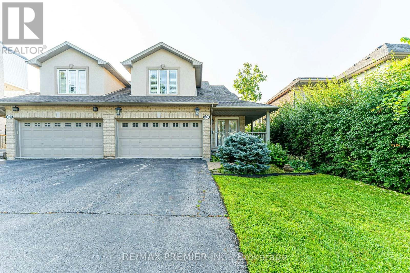 2304 Sovereign Street, Oakville, ON, L6L 1L6