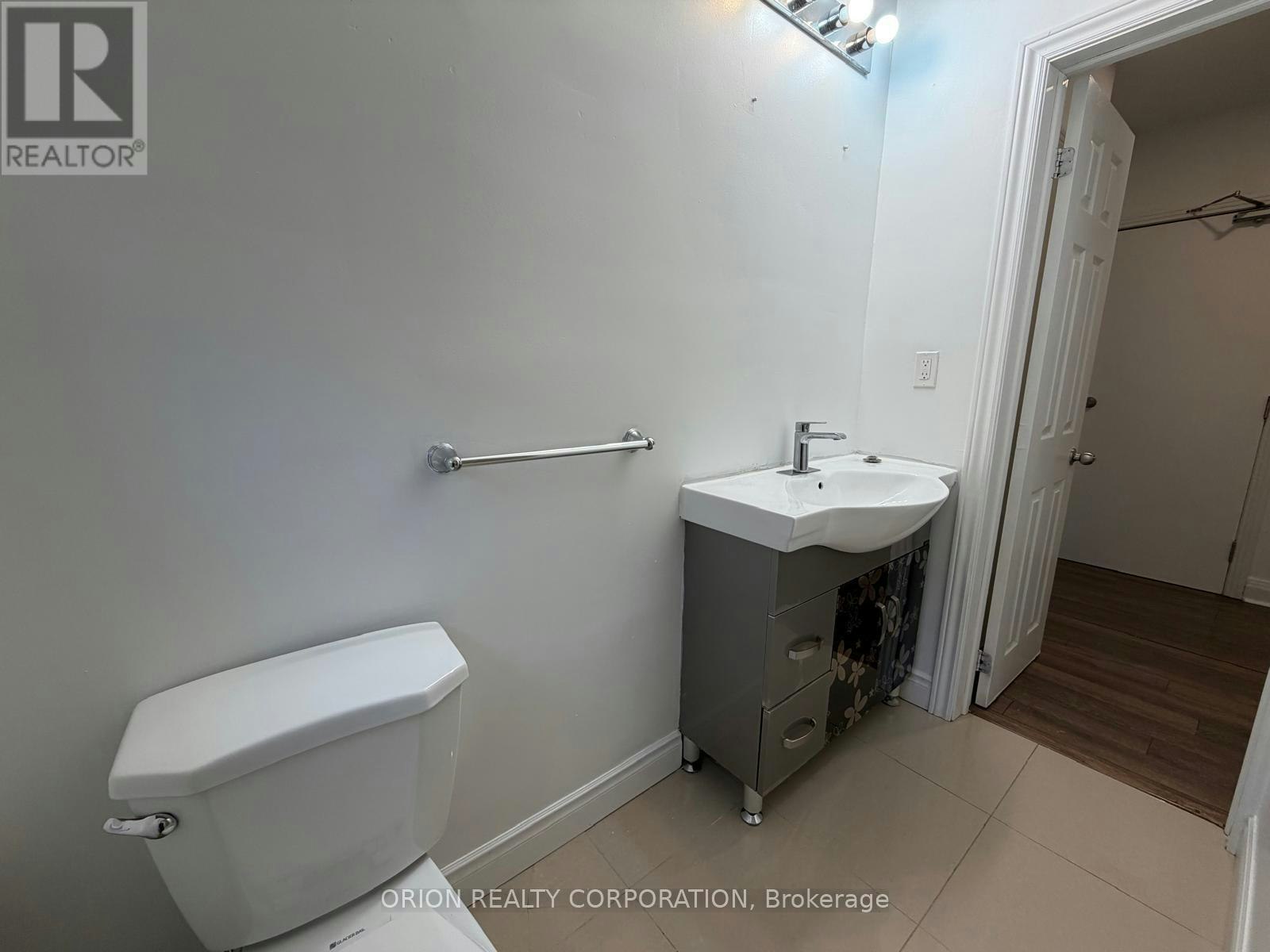 266 Viewmount Avenue, Toronto, ON, M6B 1V2 - 16