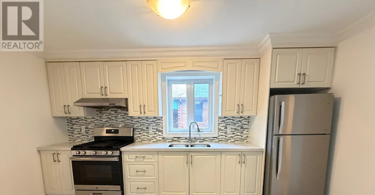 266 Viewmount Avenue, Toronto, ON, M6B 1V2 - 8