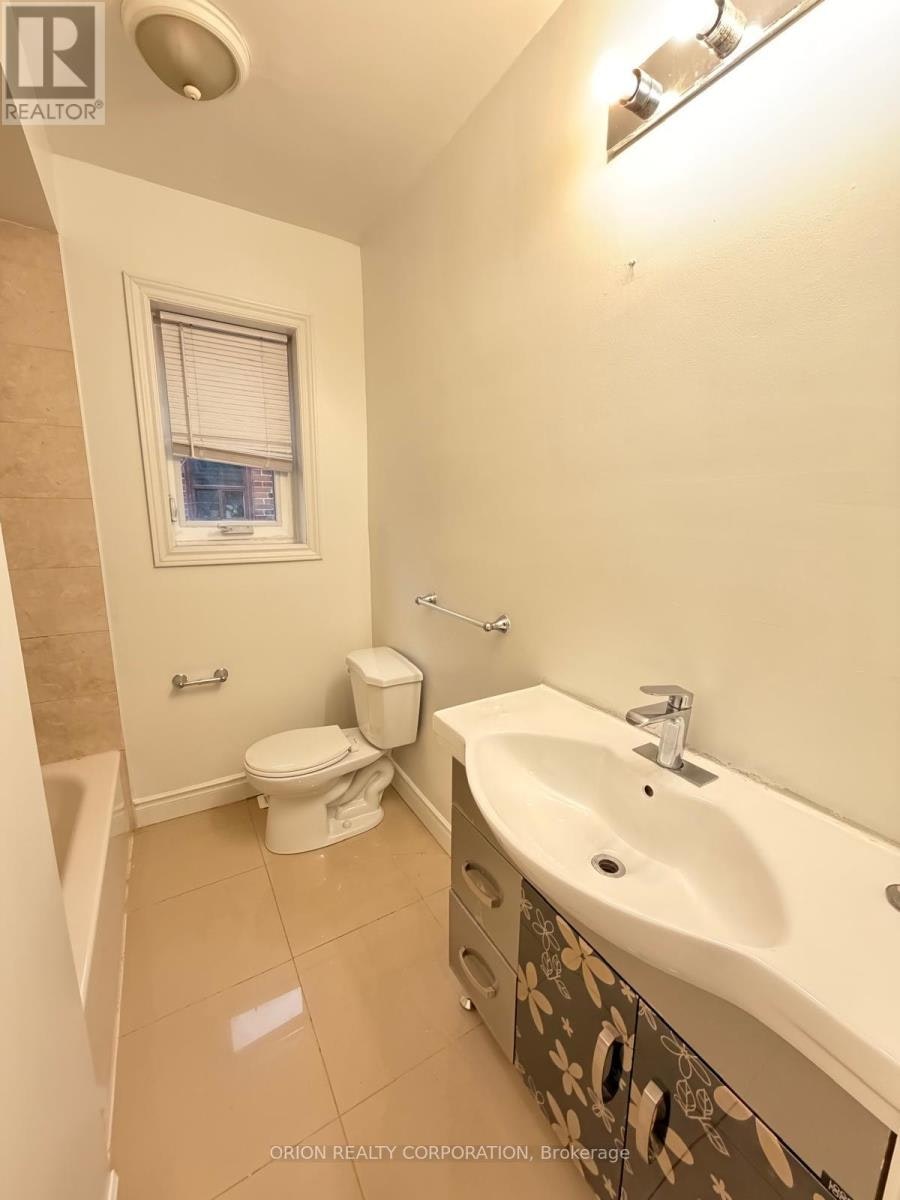 266 Viewmount Avenue, Toronto, ON, M6B 1V2 - 14