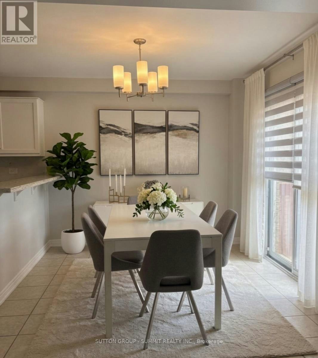 910 Knotty Pine Grove, Mississauga, ON, L5W 1J9 - 4