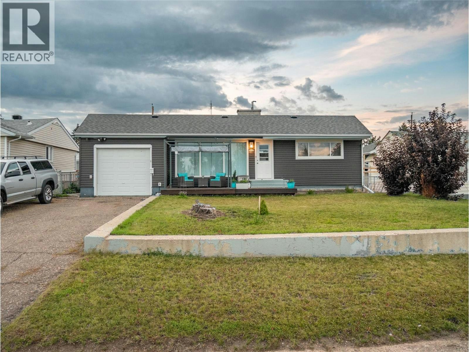 1324 93 Avenue, Dawson Creek, BC, V1G 1E4