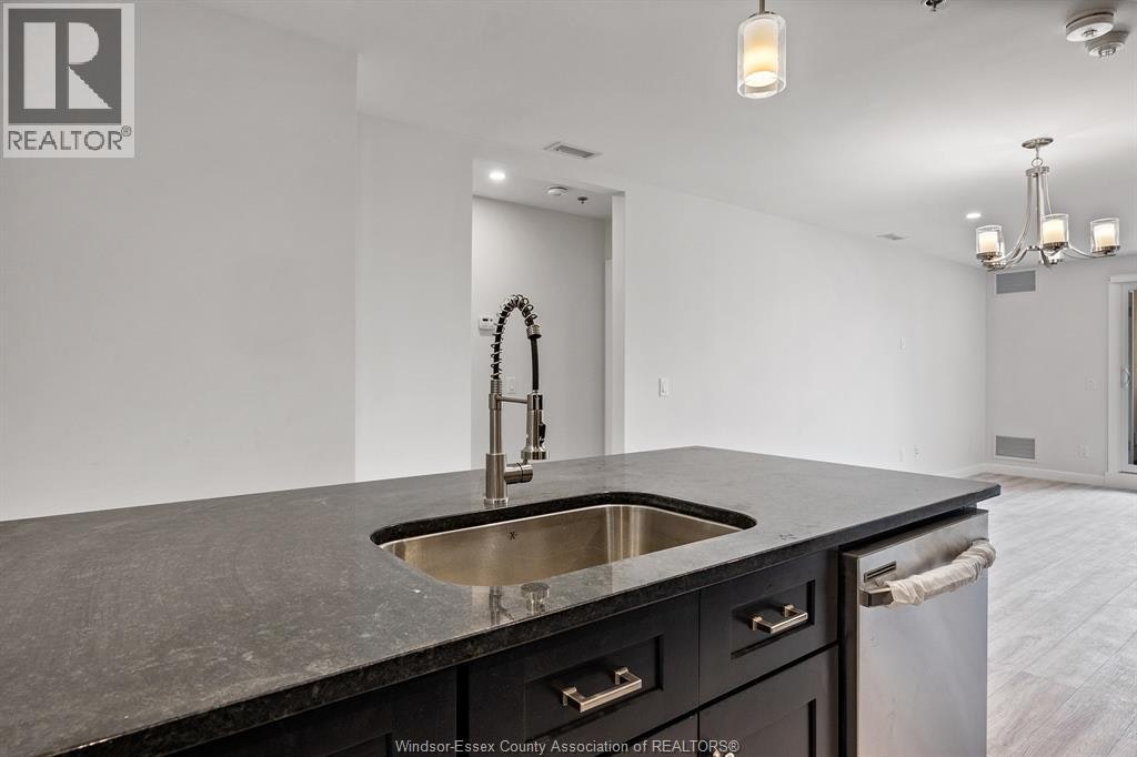 305-1500 Ouellette, Windsor, ON, N8X 1K7 - 23