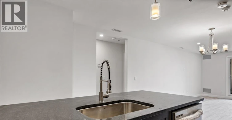 305-1500 Ouellette, Windsor, ON, N8X 1K7 - 23