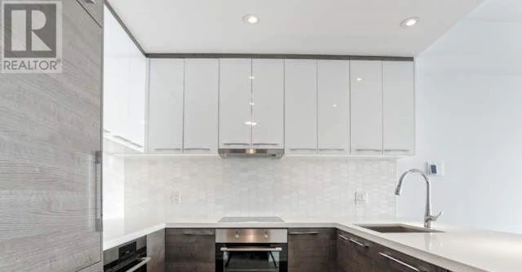 2312-488 University Avenue, Toronto, ON, M5G 0C1 - 16