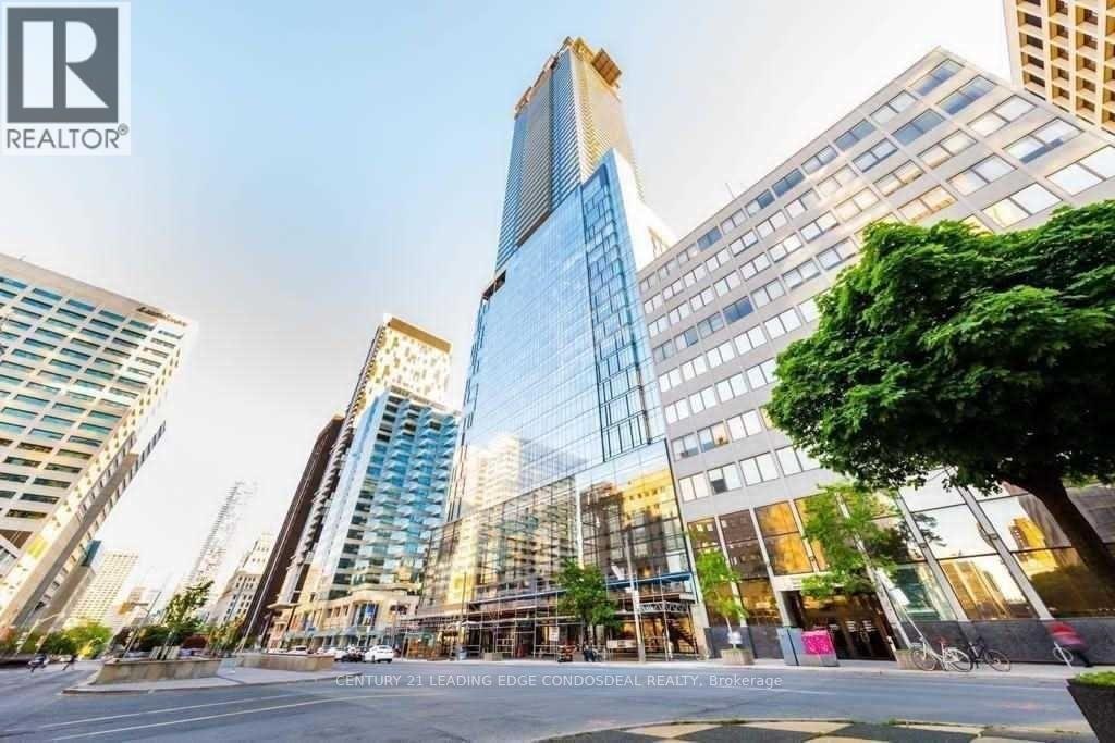 2312-488 University Avenue, Toronto, ON, M5G 0C1