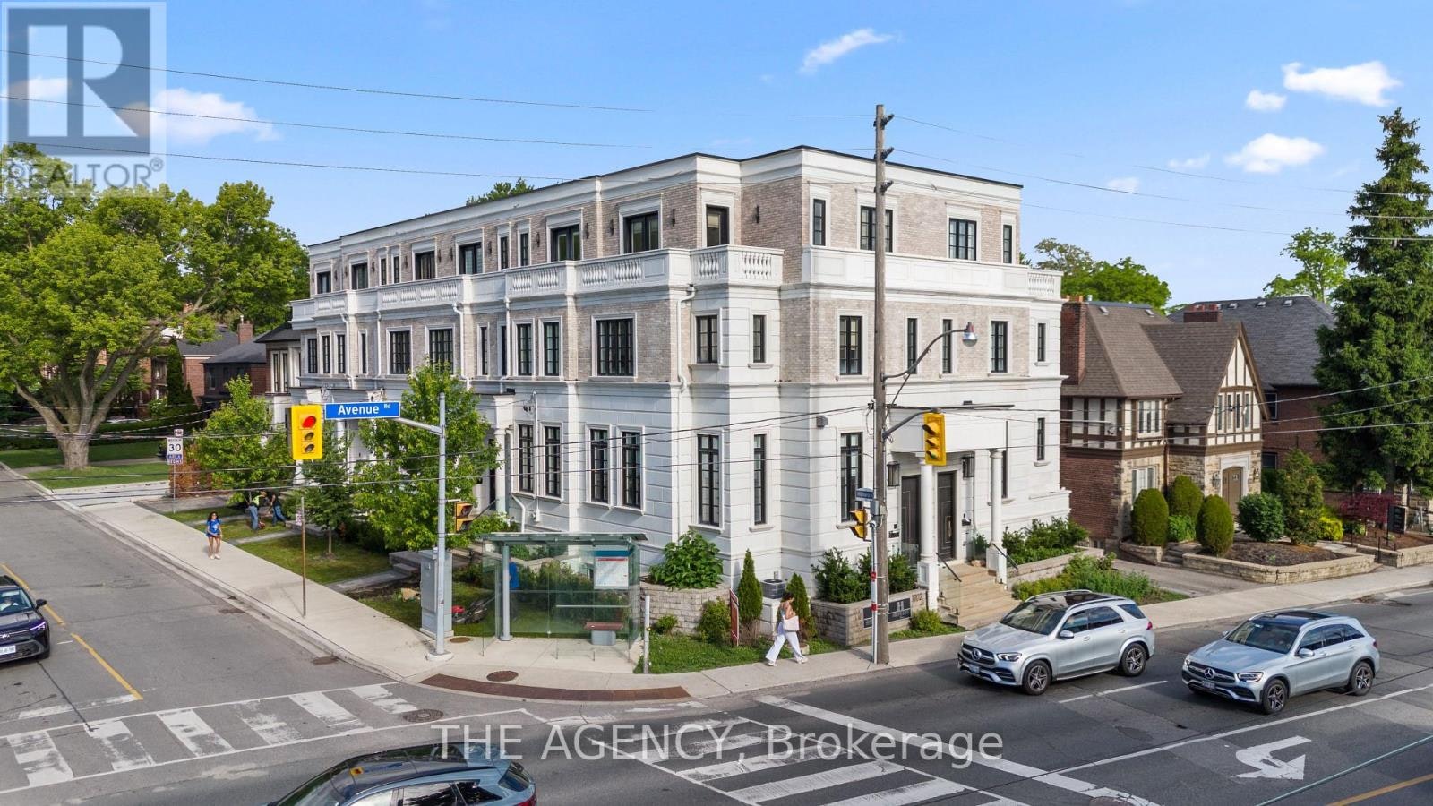 30 Hillhurst Boulevard, Toronto, ON, M5N 1N6