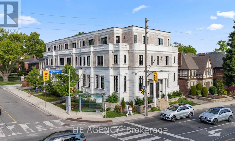 30 Hillhurst Boulevard