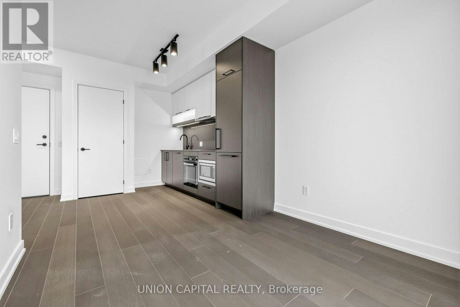 917-89 Montclair Avenue, Toronto, ON, M5P 0A9 - 10