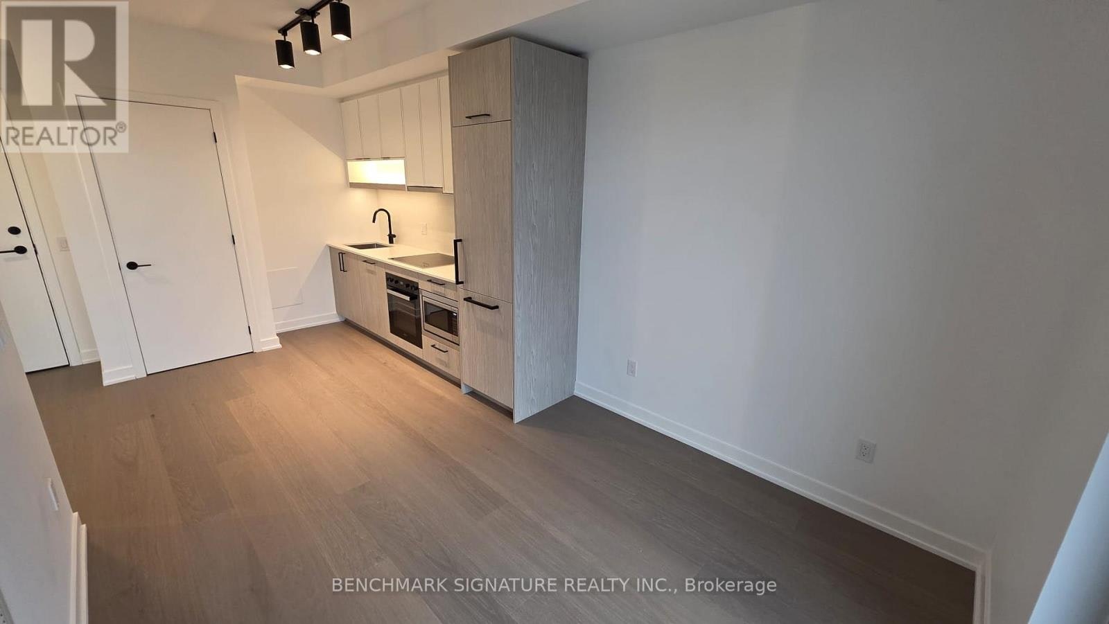 1517-89 Montclair Avenue, Toronto, ON, M5P 0A9 - 12