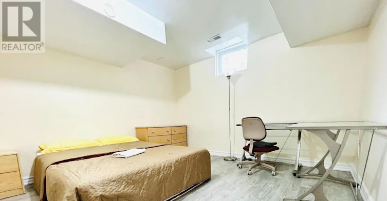 38 Challenger Court, Toronto, ON, M1C 4Z4 - 9