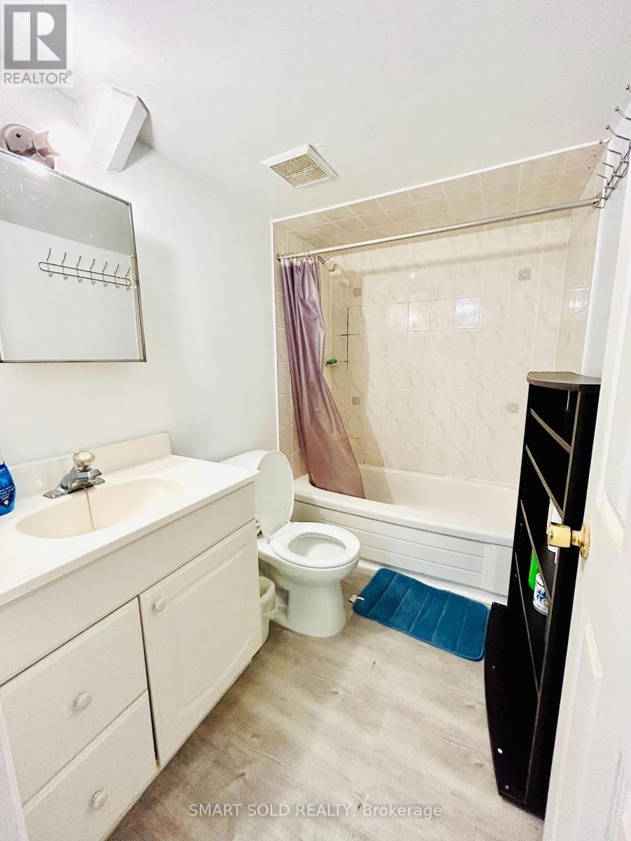 38 Challenger Court, Toronto, ON, M1C 4Z4 - 3