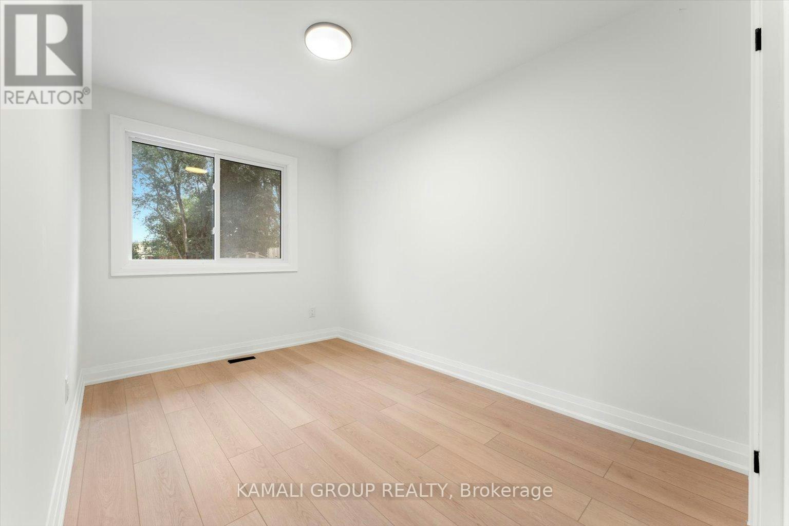 MAIN-63 Walter Avenue, Newmarket, ON, L3Y 2T4 - 13