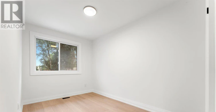 MAIN-63 Walter Avenue, Newmarket, ON, L3Y 2T4 - 13