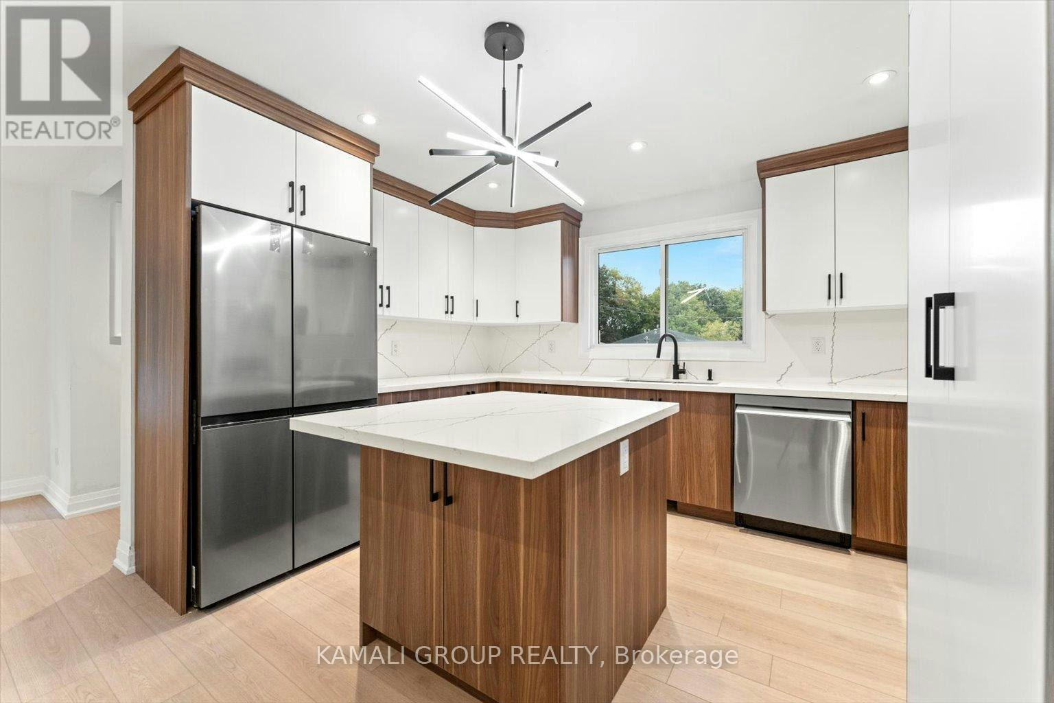 MAIN-63 Walter Avenue, Newmarket, ON, L3Y 2T4 - 9
