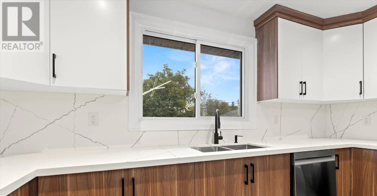 MAIN-63 Walter Avenue, Newmarket, ON, L3Y 2T4 - 12