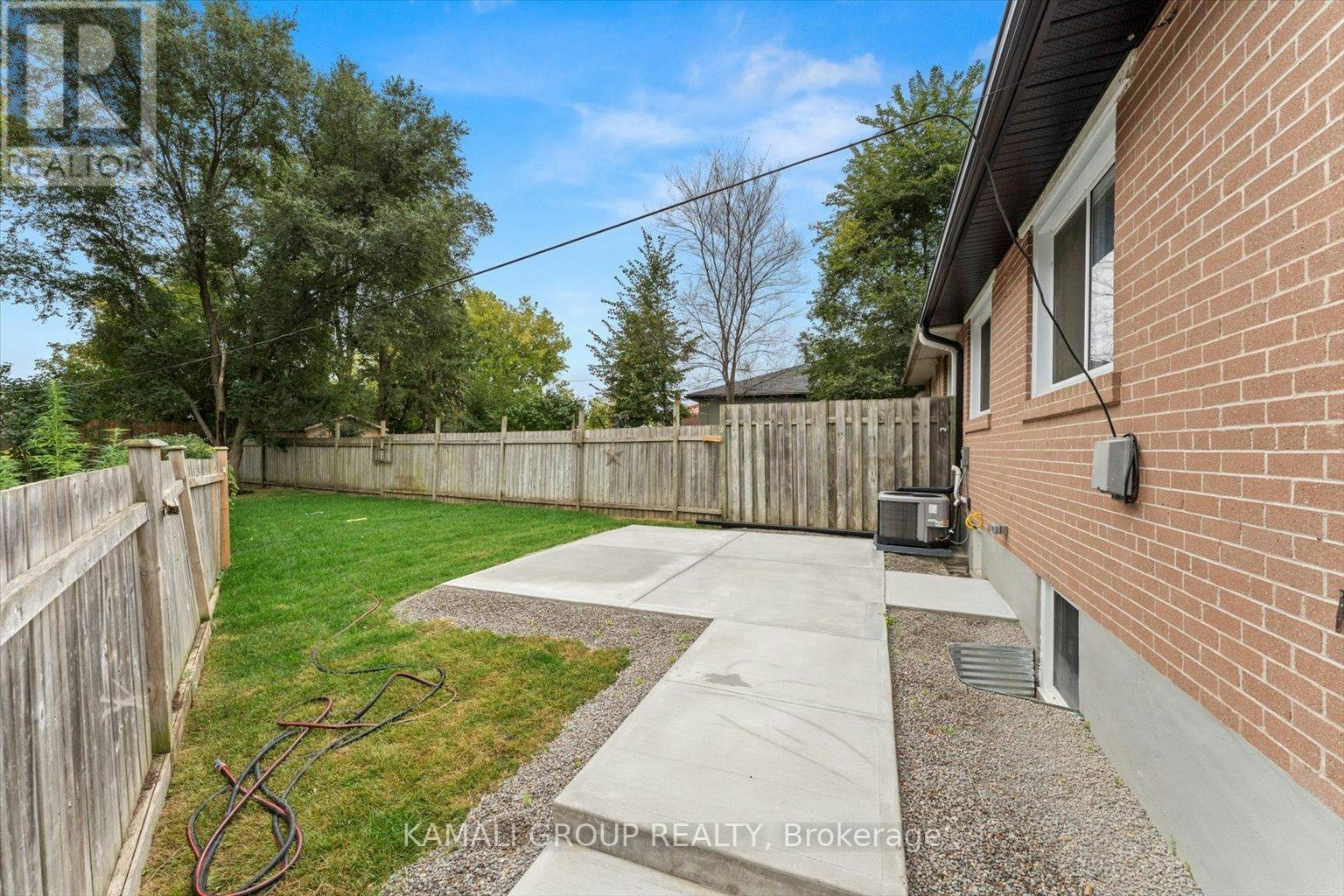 MAIN-63 Walter Avenue, Newmarket, ON, L3Y 2T4 - 18