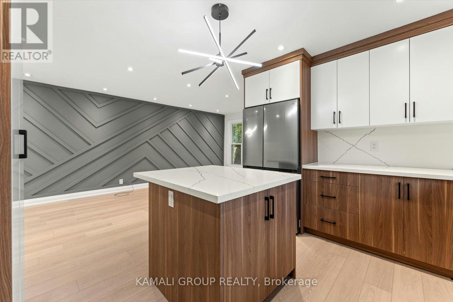 MAIN-63 Walter Avenue, Newmarket, ON, L3Y 2T4 - 11
